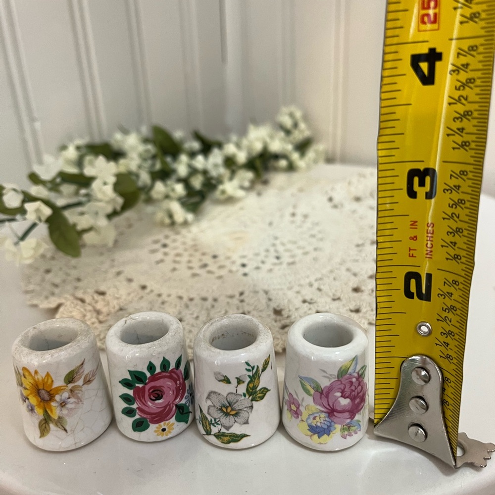 Vintage Miniature Vase/Thimbles - Picture 5 of 5